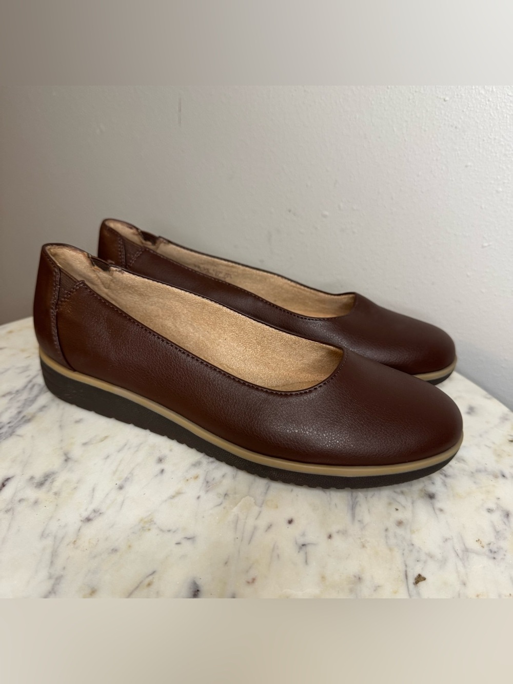 Soul by Naturalizer Shoes Size 7 Wide
Vegan Leather brown wedges comfort